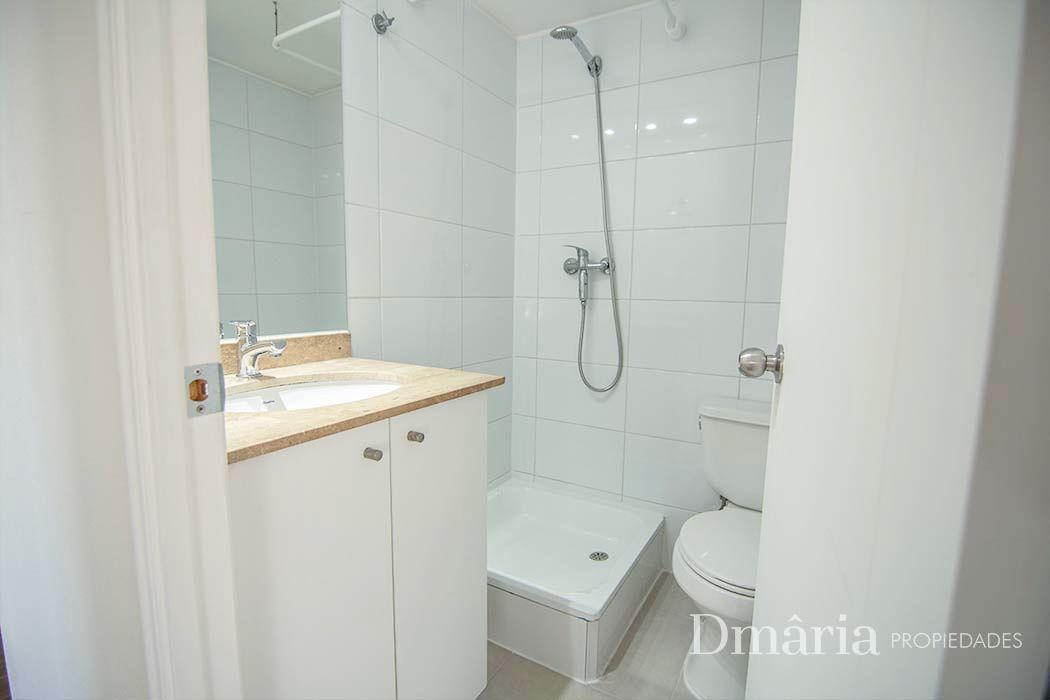 demaria propiedades arrienda departamento santiago (8)_6870950e109fa_69c1b645b9360.jpg